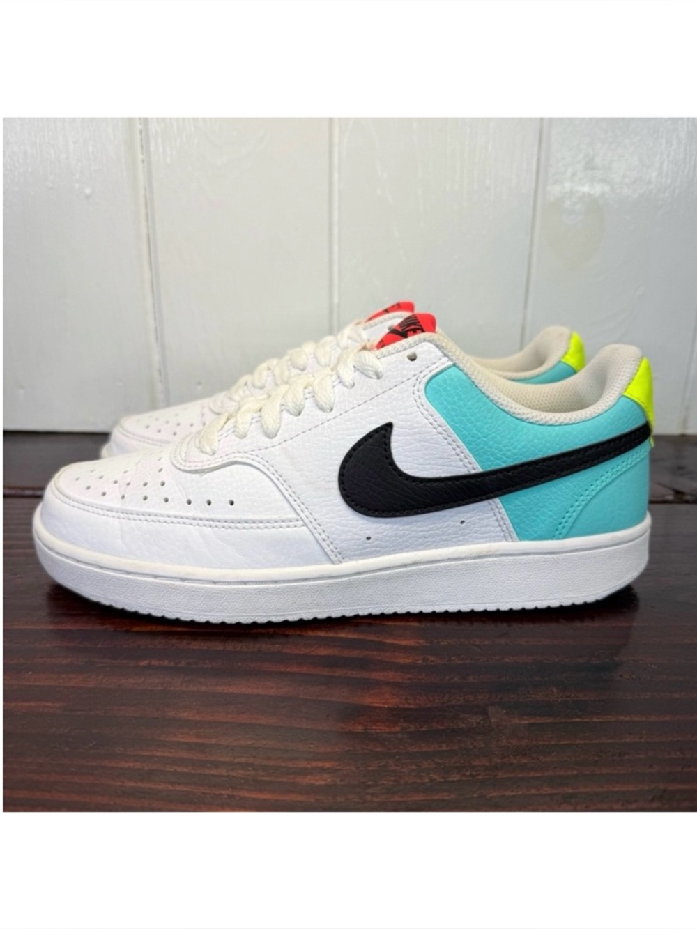 Nike Court Vision Low Sneakers – Women’s Size 8 (EUR 39)